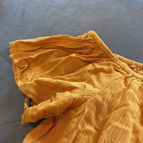 Forever 21 off the shoulder crop top - Picture 3 of 4